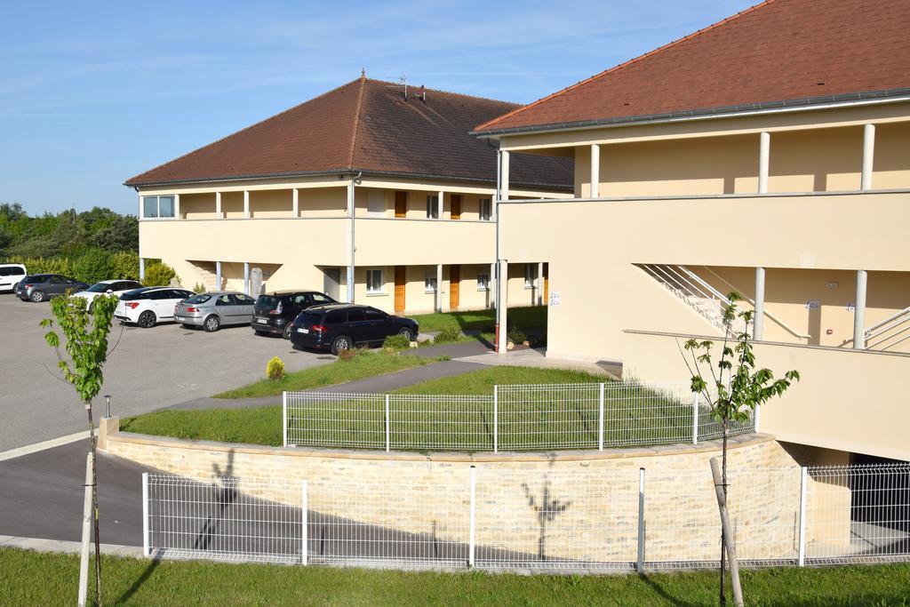 Hotel Logis Des Sources Créney-près-Troyes Esterno foto