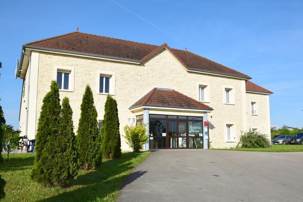 Hotel Logis Des Sources Créney-près-Troyes Esterno foto
