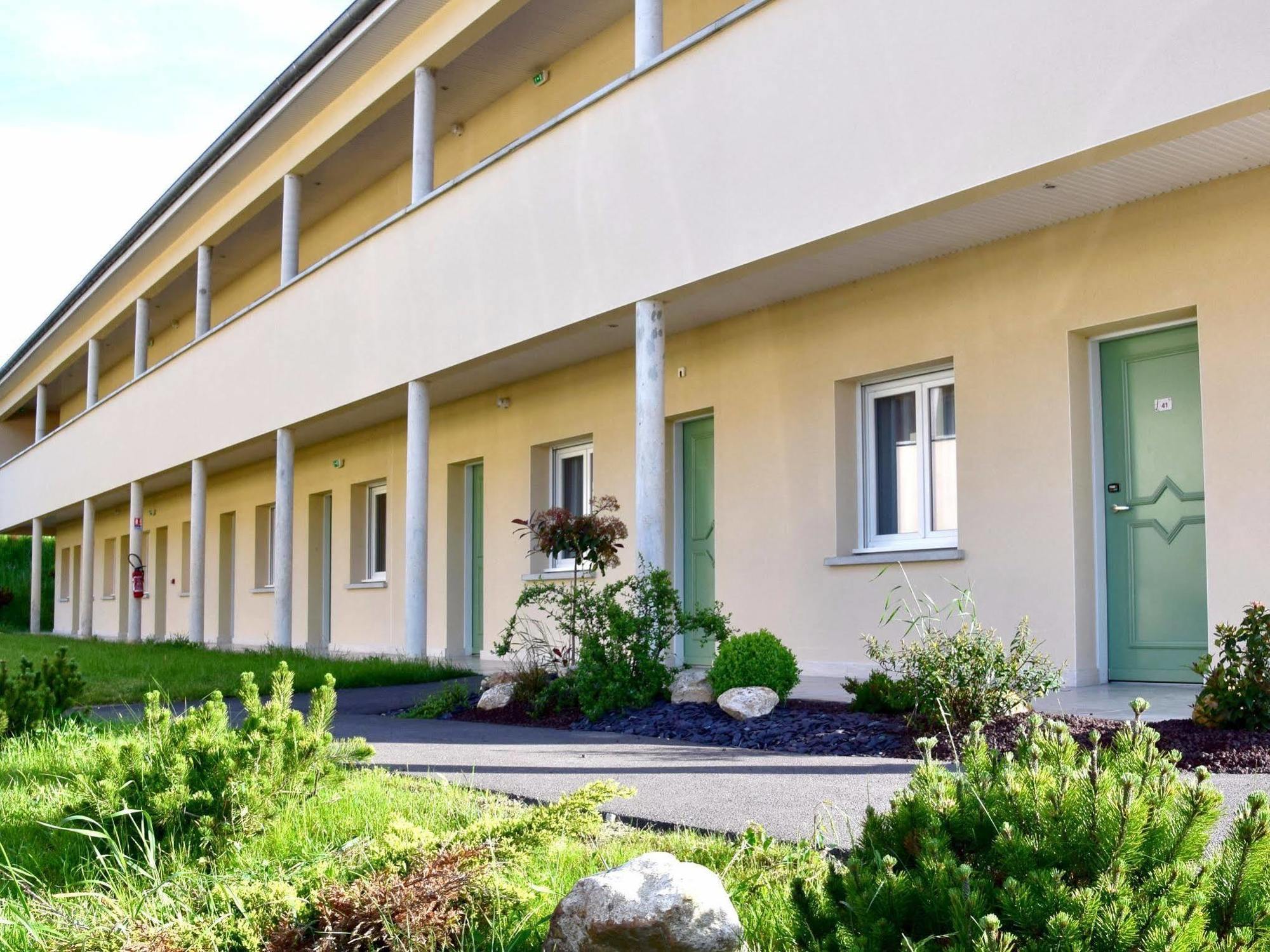 Hotel Logis Des Sources Créney-près-Troyes Esterno foto