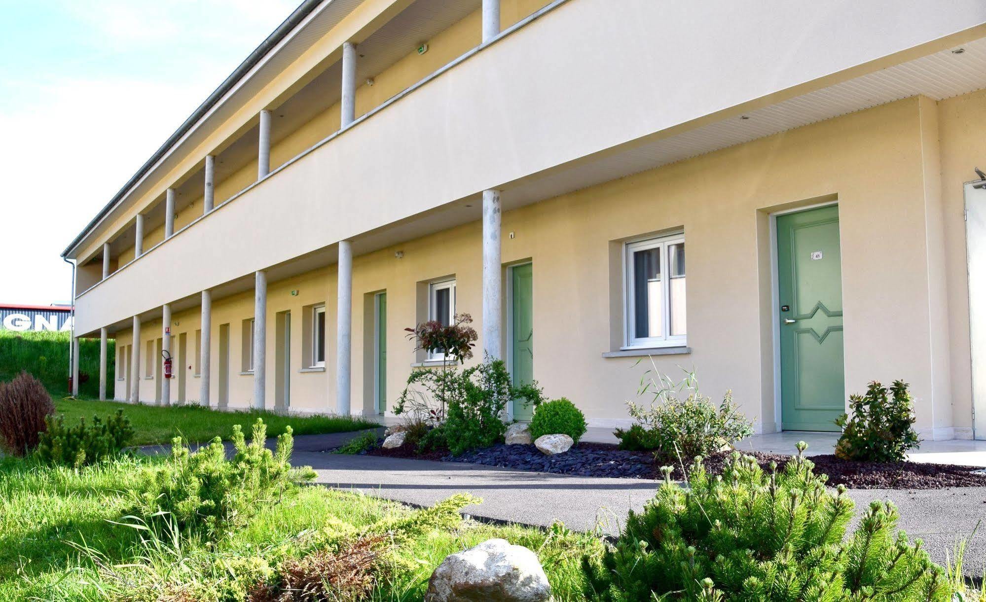 Hotel Logis Des Sources Créney-près-Troyes Esterno foto